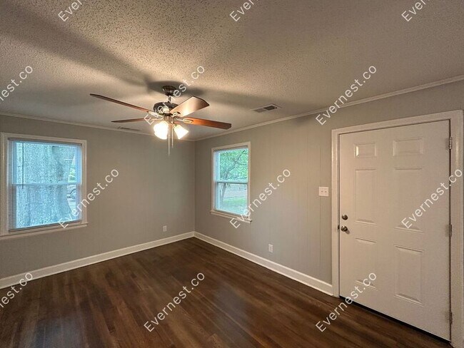 Building Photo - 4858 Auburn Rd