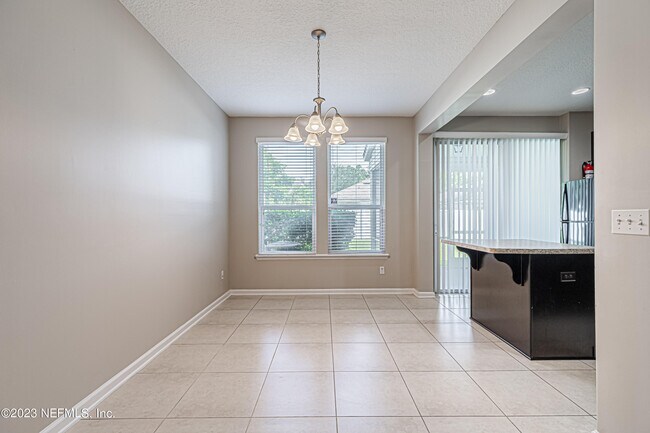 Building Photo - 3861 Aubrey Ln