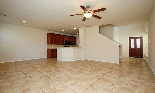 Building Photo - 14 BowerBank Ct