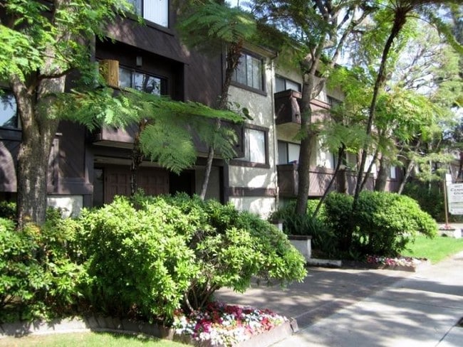 Building Photo - 2 bedroom in Studio City CA 91604