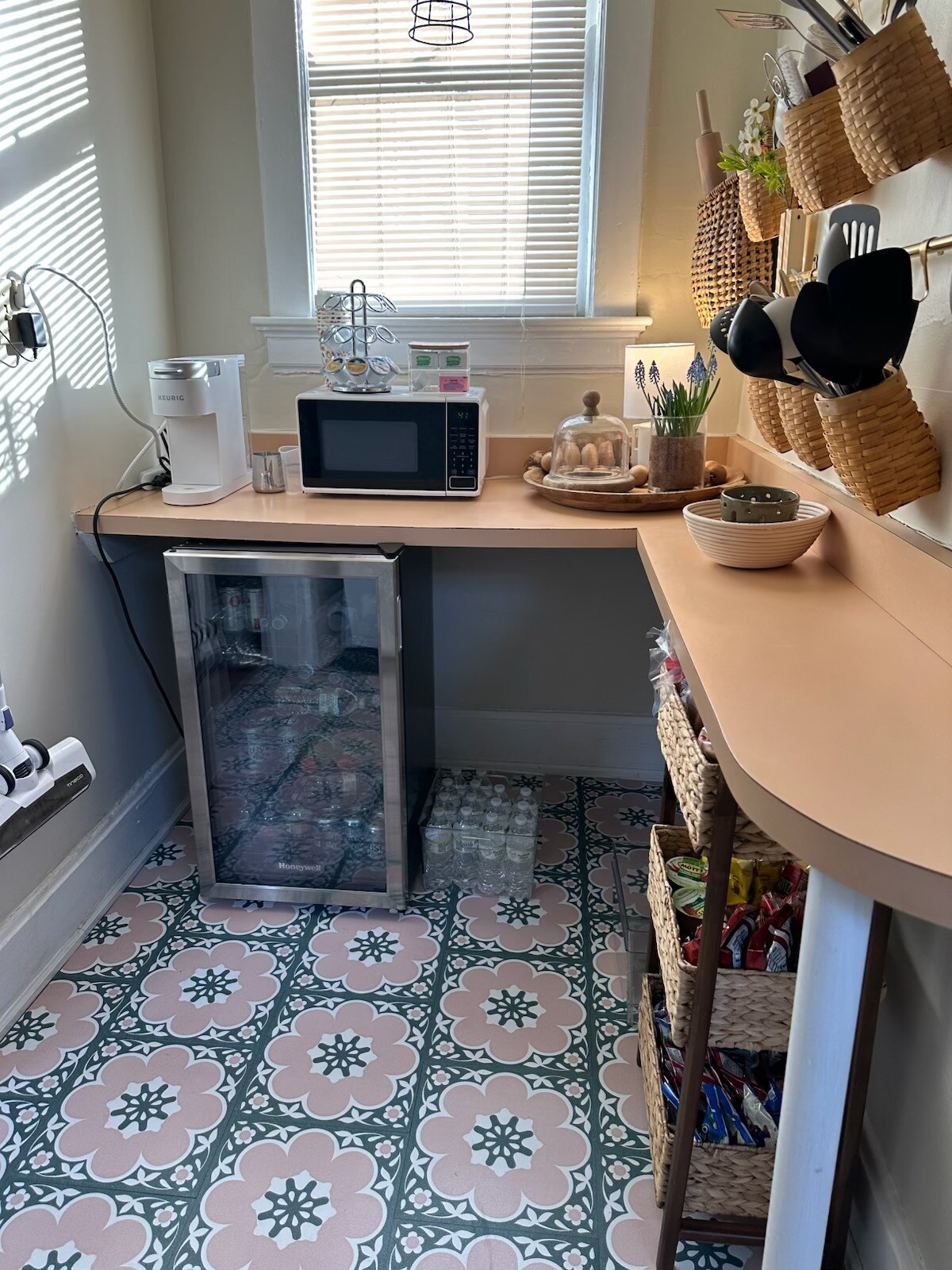 KITCHEN - 1179 Herschel Ave