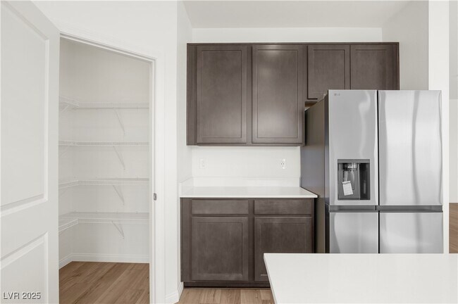 Building Photo - 3055 Magnolia Rnch Ave