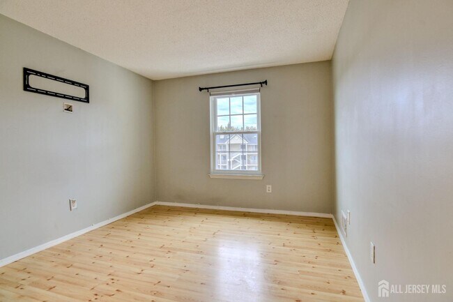 Building Photo - 20 Pembrook Ave