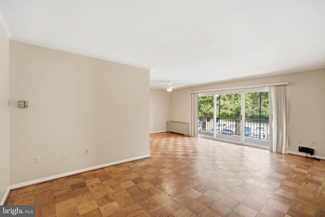 Building Photo - 3535 Chevy Chase Lake Dr