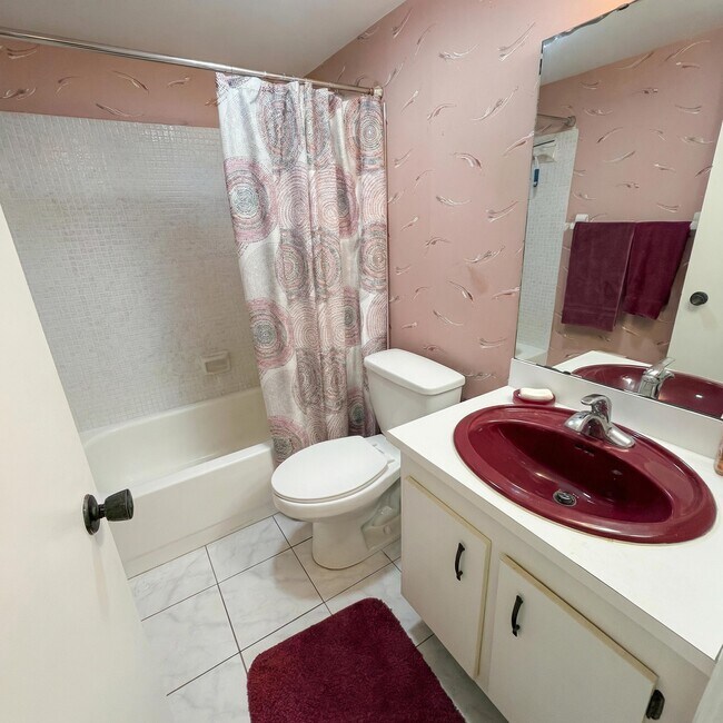 Building Photo - 4250 N Hwy A1A