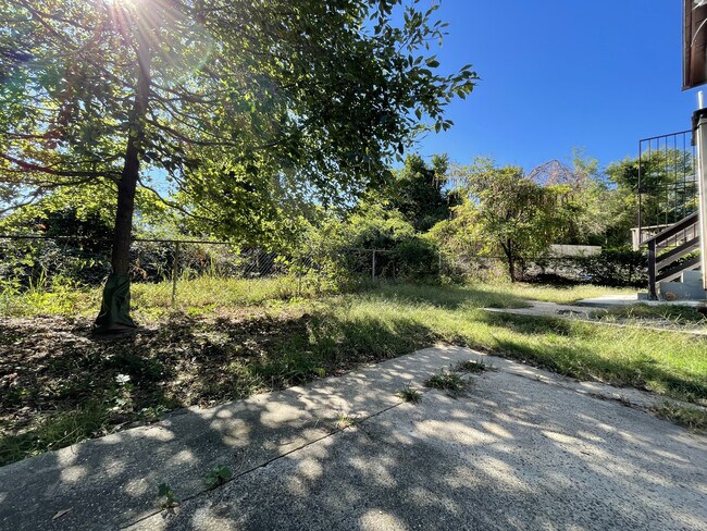 Building Photo - 5920 Chillum Plz NE