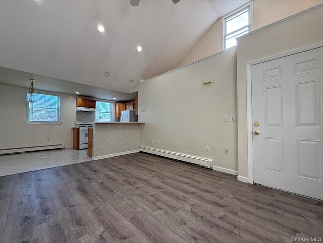 Building Photo - 51 Schneider Ave