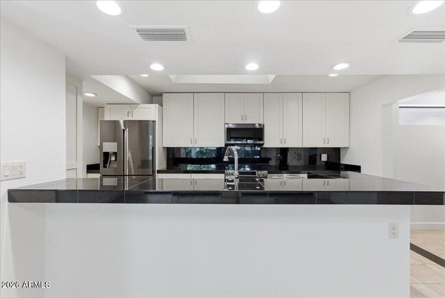 Building Photo - 5309 N 24th Pl