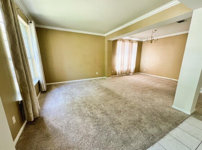 Building Photo - 3112 Burks Ln