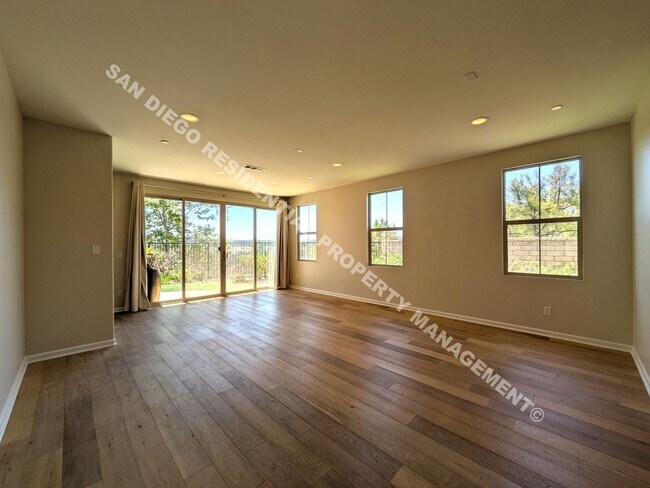 Building Photo - Spectacular Sorrento Valley View Home Avai...