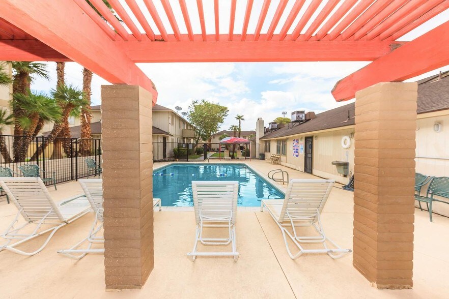 Canyon Club Apartments Las Vegas, NV Apartment Finder