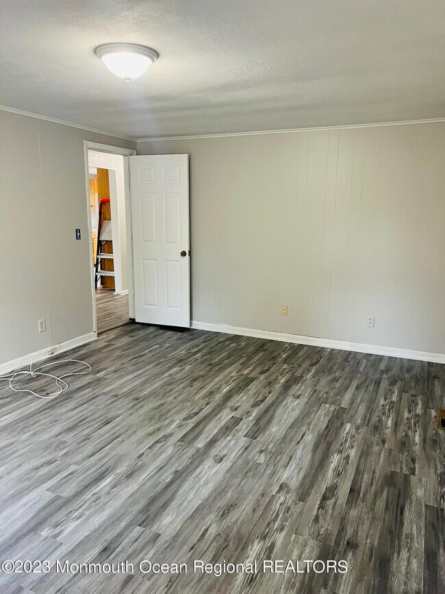 Building Photo - 36 Mundy Ave