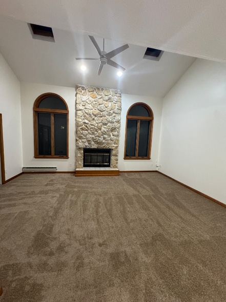Building Photo - 42 Parkington Cir