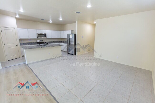 Building Photo - 5771 E Thetis Dr