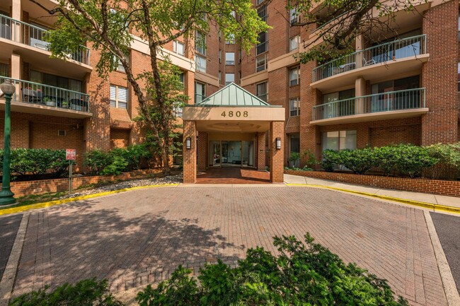 Building Photo - 4808 Moorland Ln