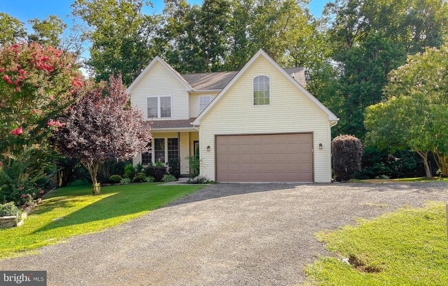 Building Photo - 46230 Sylvan Ct