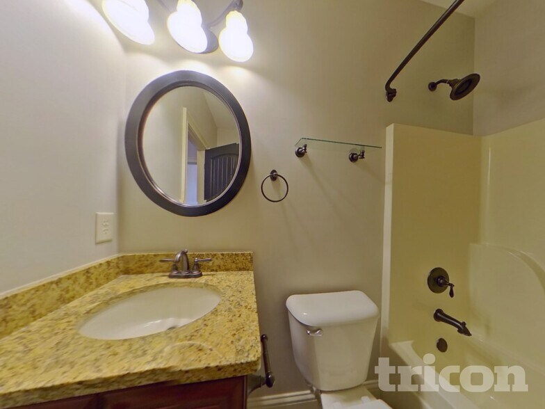 Building Photo - 1821 Binnies Way