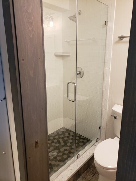Standing Glass Shower - 591 Main St