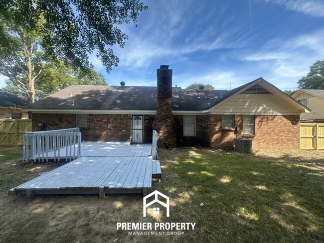 Building Photo - 6343 Limewood Ave