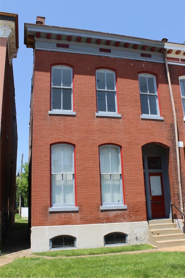 Building Photo - 2007 California Ave