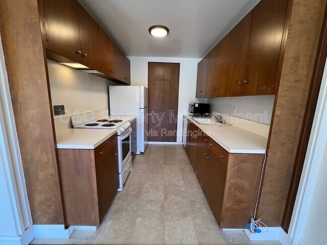 Building Photo - 938 Lea Dr