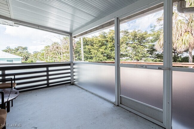 Building Photo - 1881 Danford St