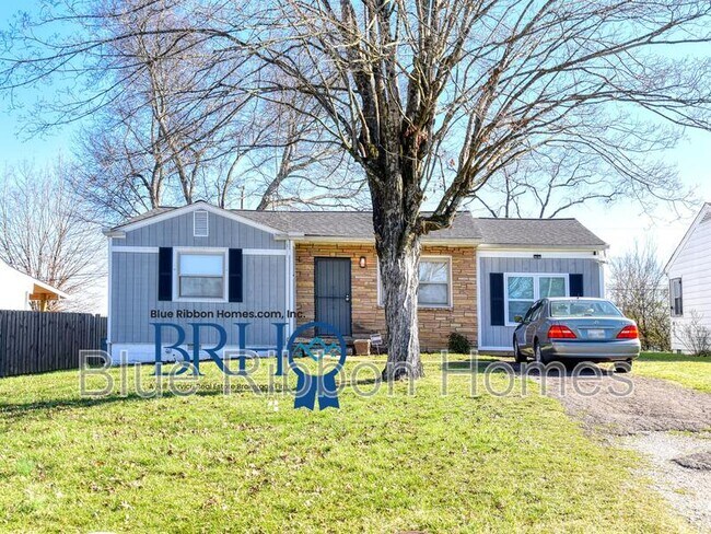 Primary Photo - 3236 Sunset Ave