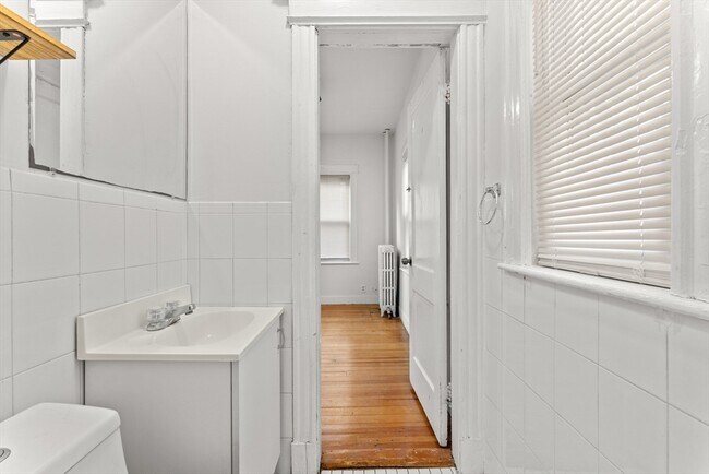 Building Photo - 227 Winchester St