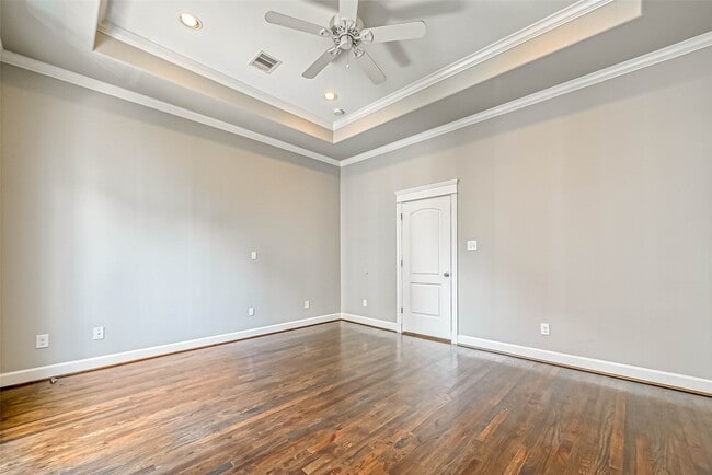 Building Photo - 2113 Bidwell Dr