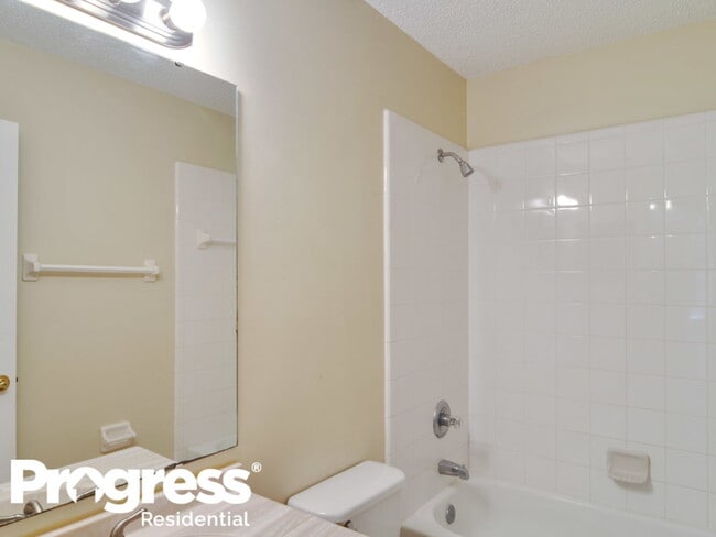 Building Photo - 12440 Weyburn Ct