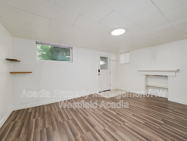 Building Photo - 1067 S 400 E