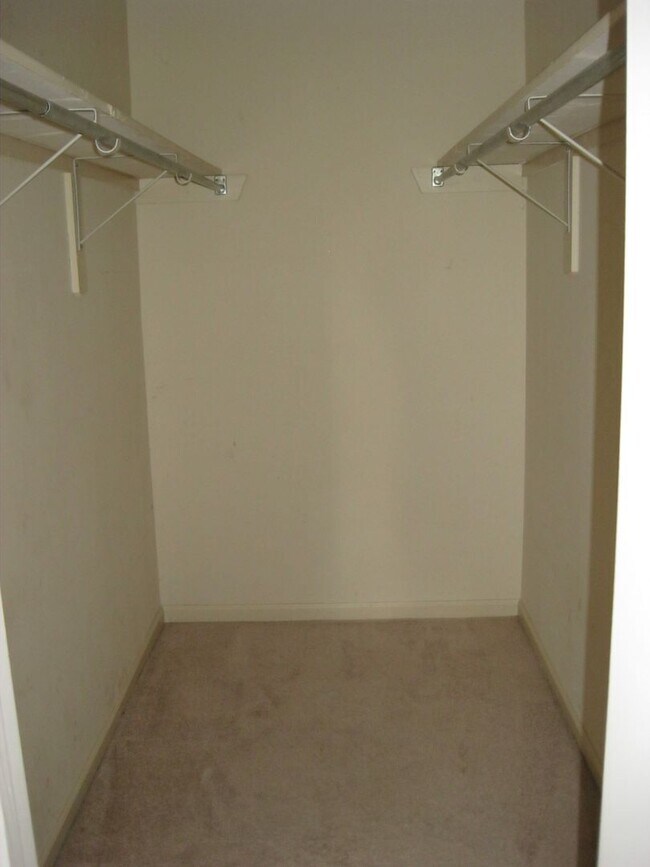 Building Photo - 105 S Quail Crossing