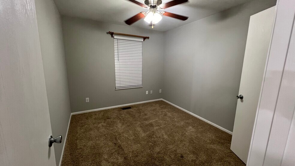 Building Photo - 6076 Georges Park Dr