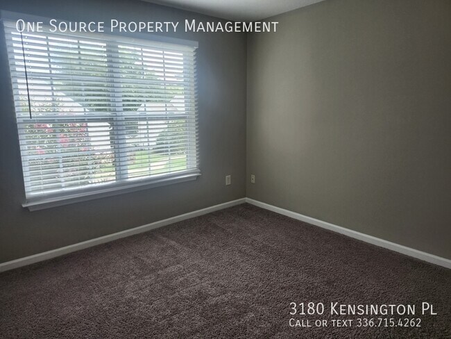 Building Photo - 3180 Kensington Pl