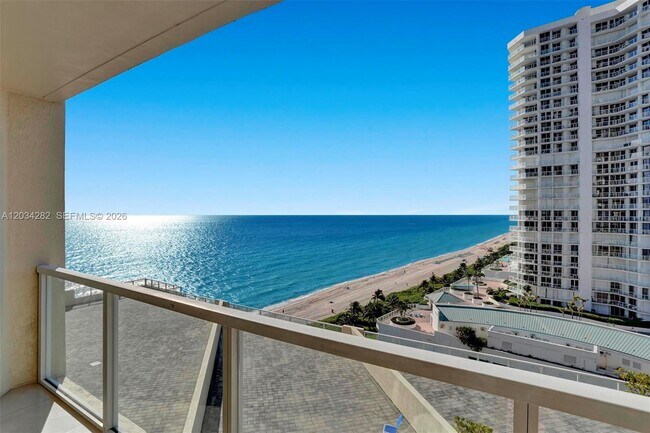 Building Photo - 16699 Collins Ave