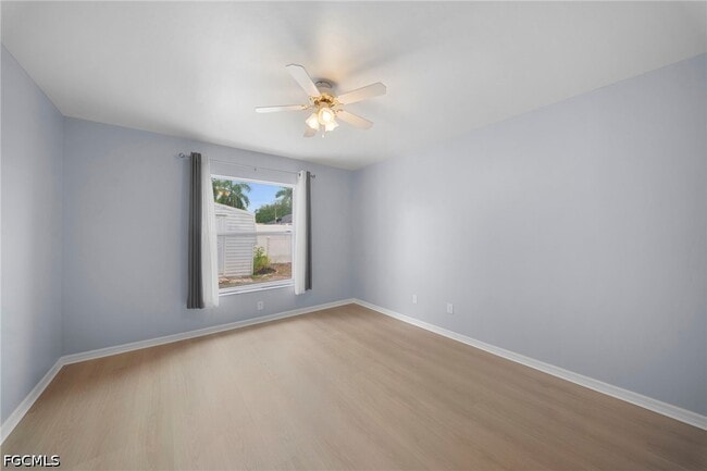 Building Photo - 15624 Sunny Crest Ln
