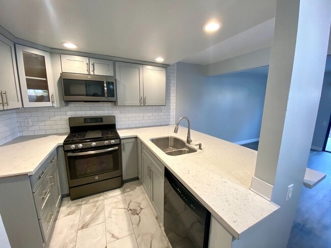 Building Photo - Welcome Home! Upgraded 2 Bedroom, 2.5 Bath...