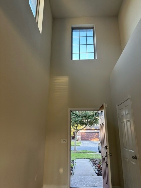 Building Photo - 14020 Corrine Cir