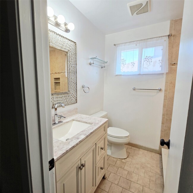 Building Photo - 11306 Montverde Ln