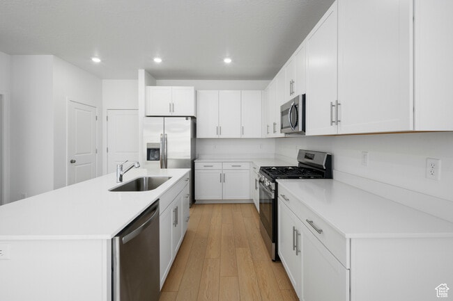 Building Photo - 2284 Wildwood Ln