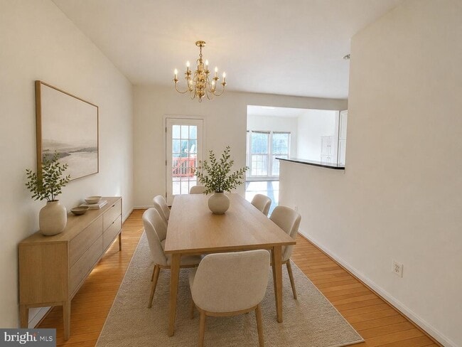 Building Photo - 13115 Rosebay Dr