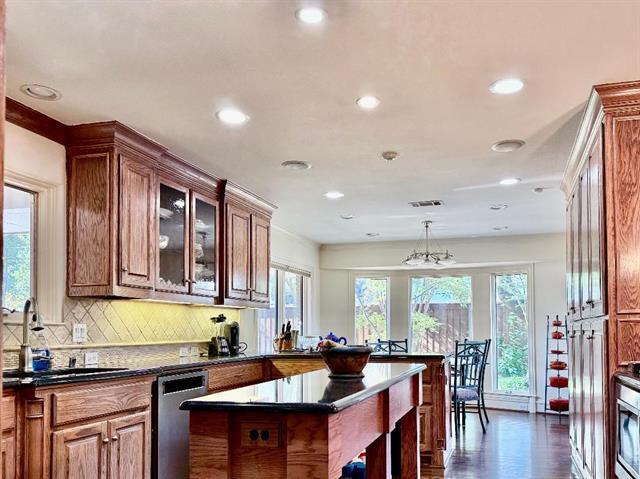 Building Photo - 7141 Twin Tree Ln