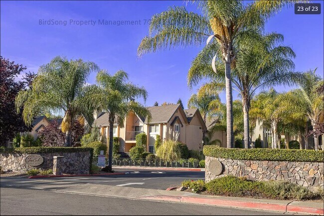 Building Photo - 202 Foss Creek Cir