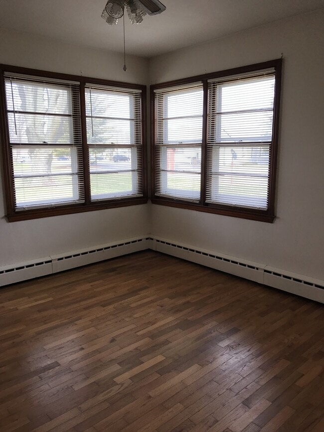 Building Photo - 3 bed 1.5 bath home in Coloma!