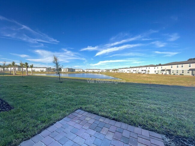 Building Photo - 2548 Sweet Viburnum Wy