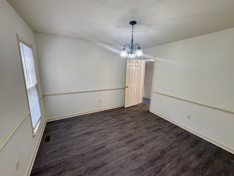 Building Photo - 4815 Junilla Ln