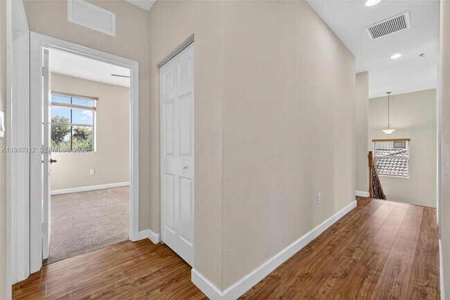 Building Photo - 11561 SW 232nd Ln