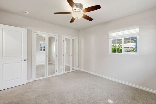 Building Photo - Modern 4 Bedroom, 3 Bathroom Home