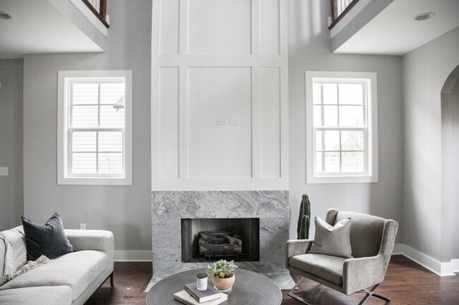 Building Photo - 3 Bed, 3.5 Bath Home w/ 2 Car Garage in East Nashville