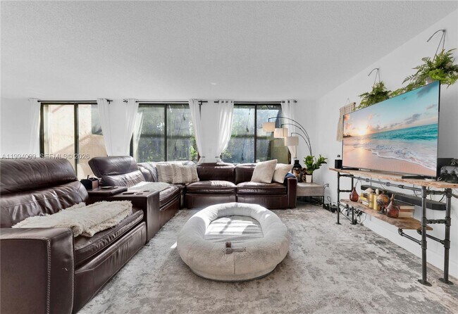 Building Photo - 10003 Costa Del Sol Blvd